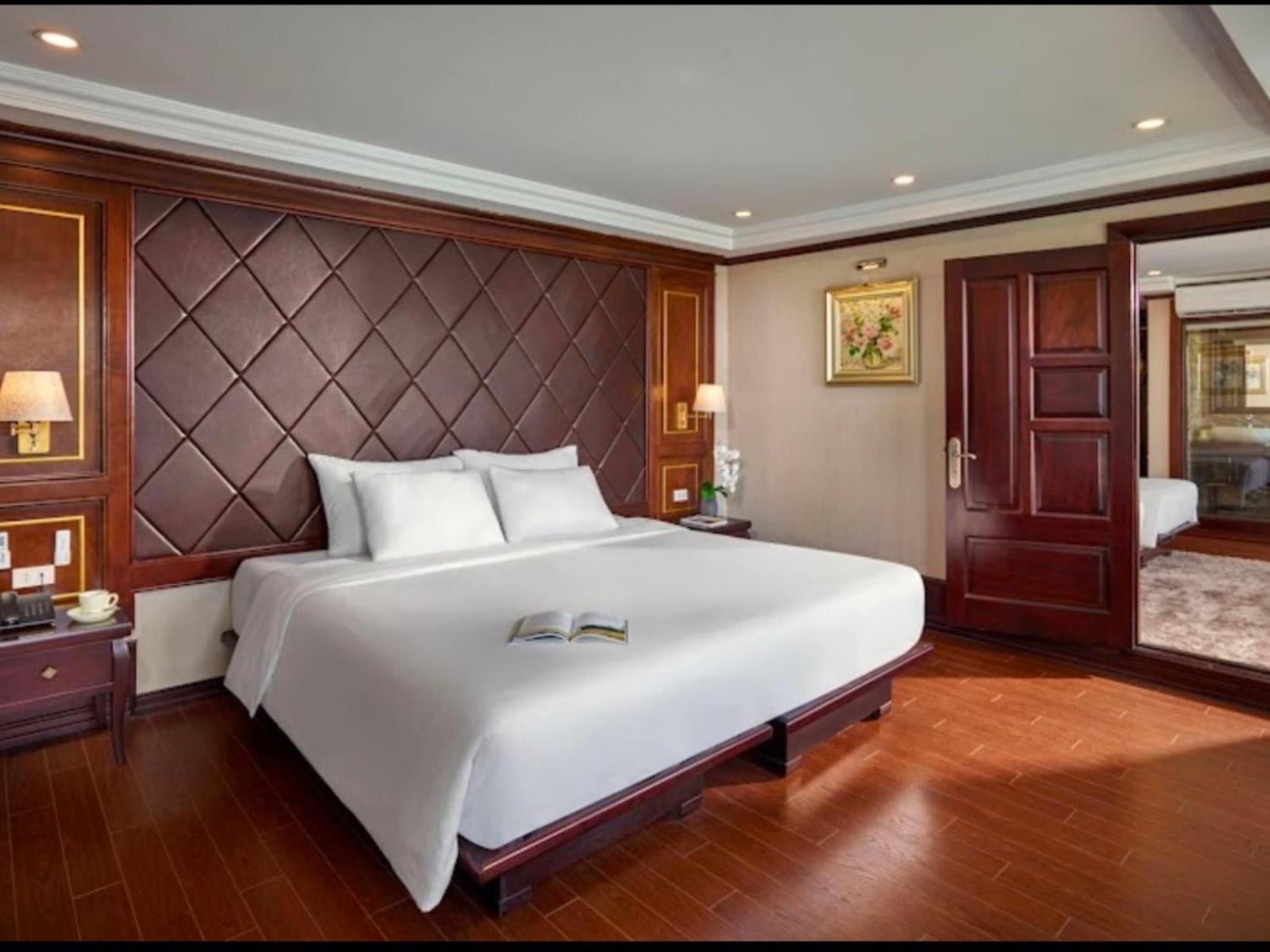 Halong Luxury Cruise Hotel Ha Long Bagian luar foto