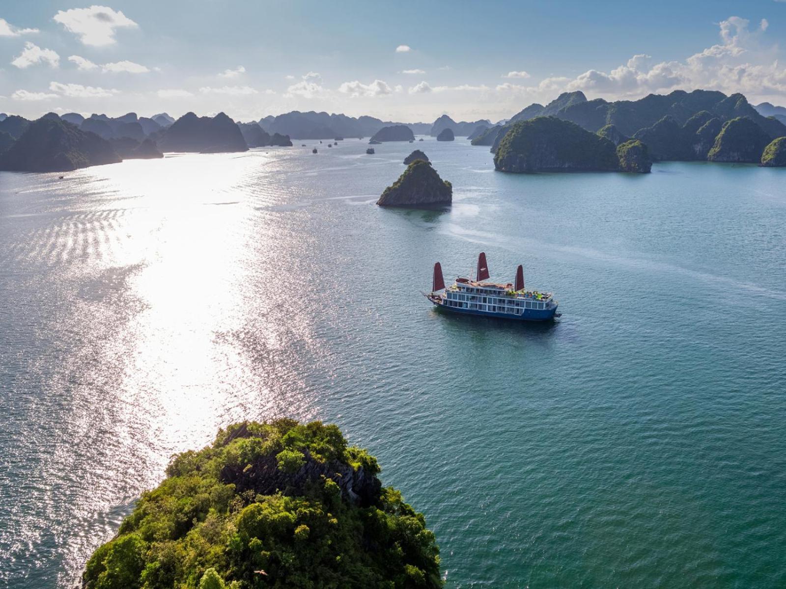 Halong Luxury Cruise Hotel Ha Long Bagian luar foto