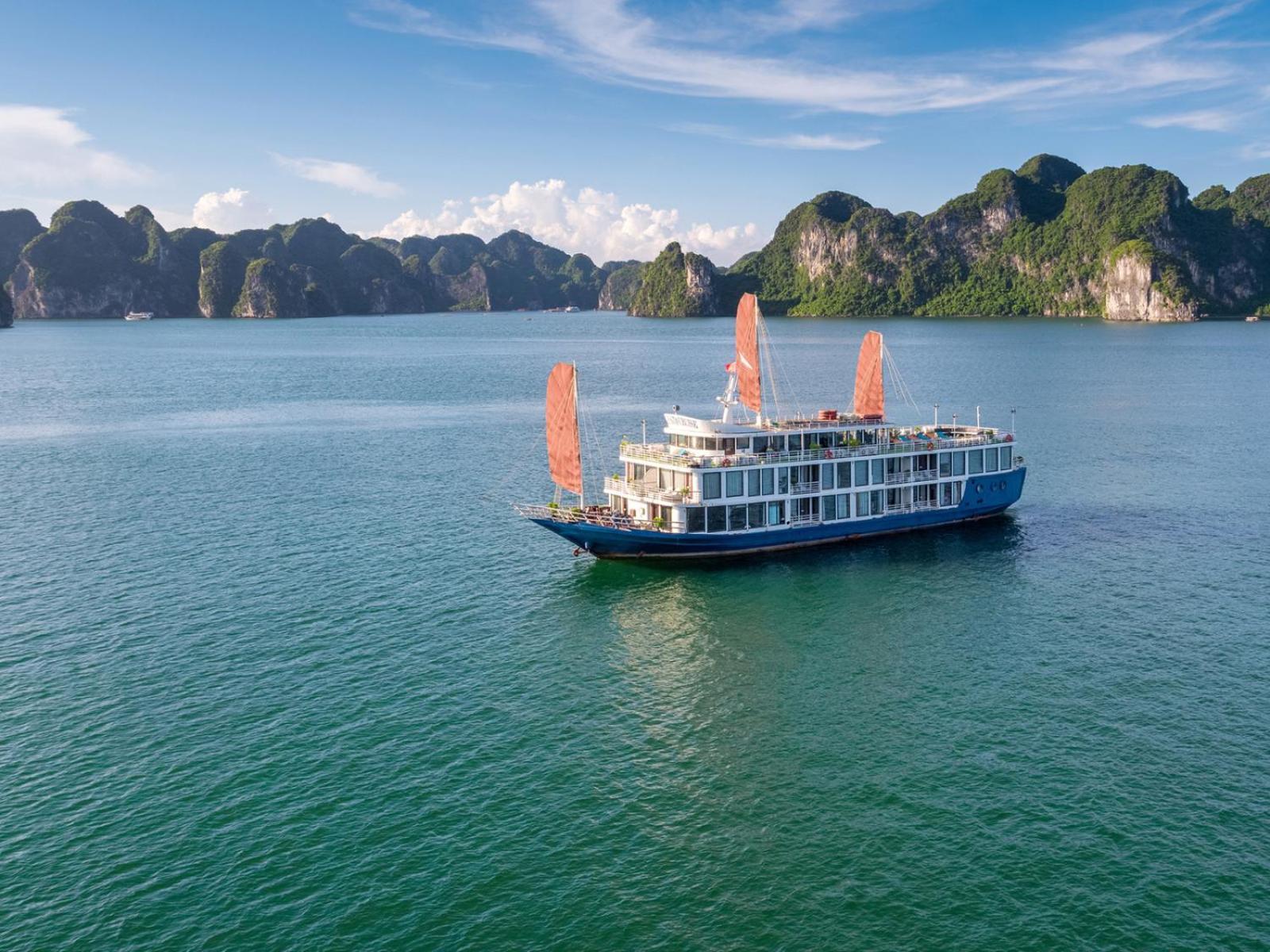 Halong Luxury Cruise Hotel Ha Long Bagian luar foto